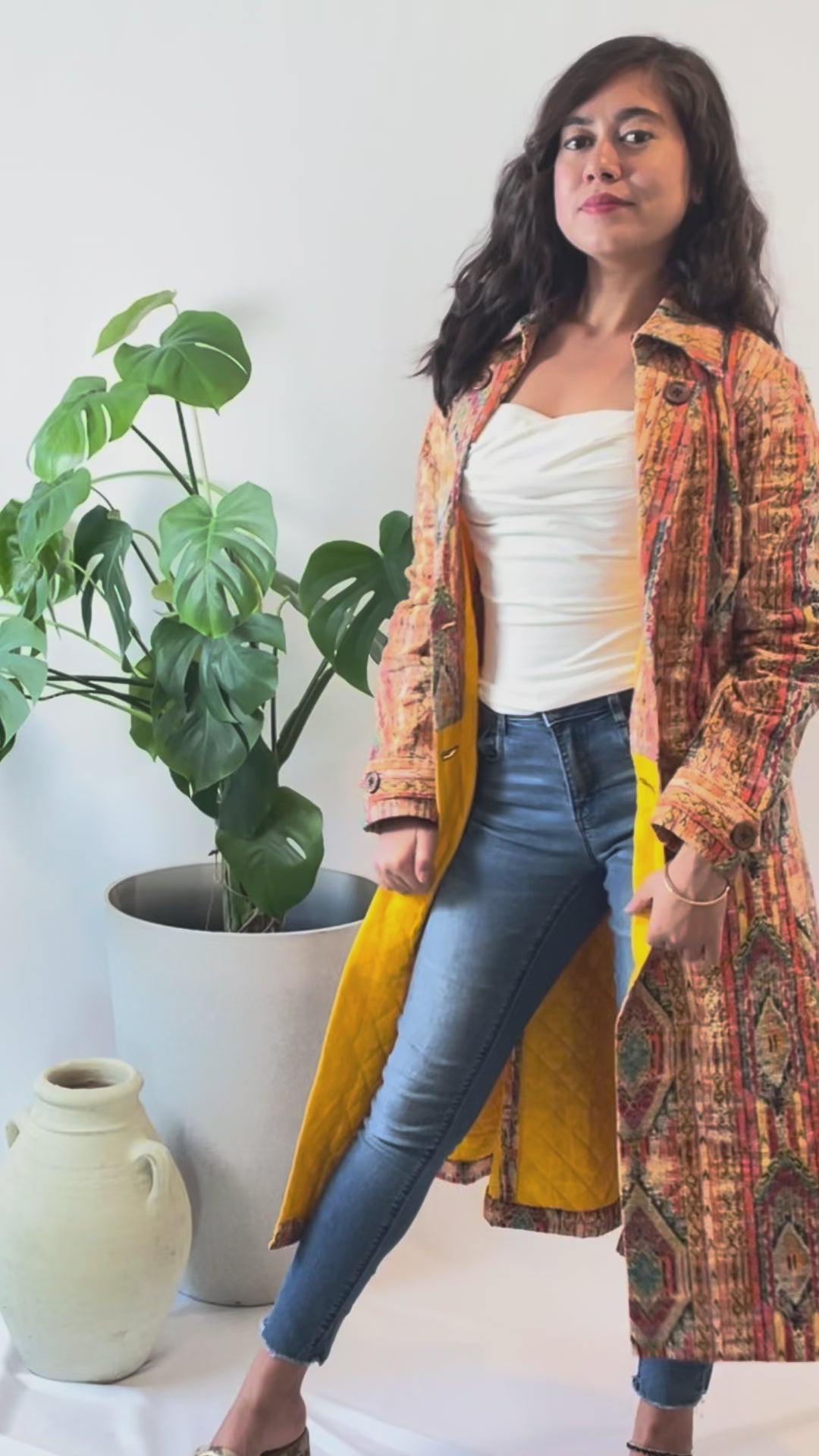 Multicolor printed long quilted coat

